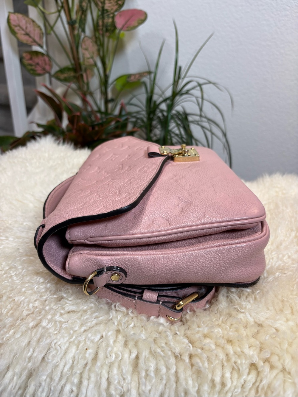 ‼️SOLD‼️Louis Vuitton Empreinte Pochette Metis Rose Poudre - Picture 14 of 15